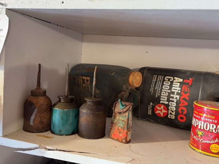 contents-of-two-shelves-image-2