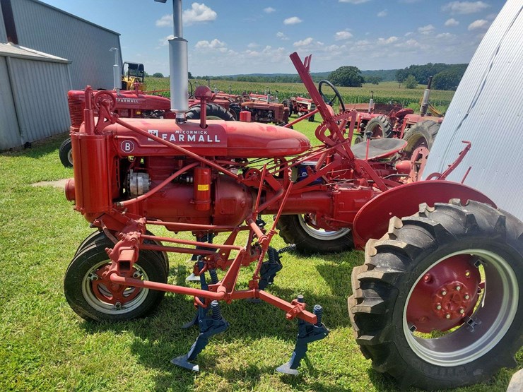 1947-farmall-b-with-mounted-cultivator-image-2