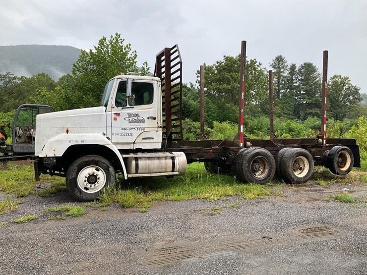 #141-•-1988-freightliner-log-truck-image-2