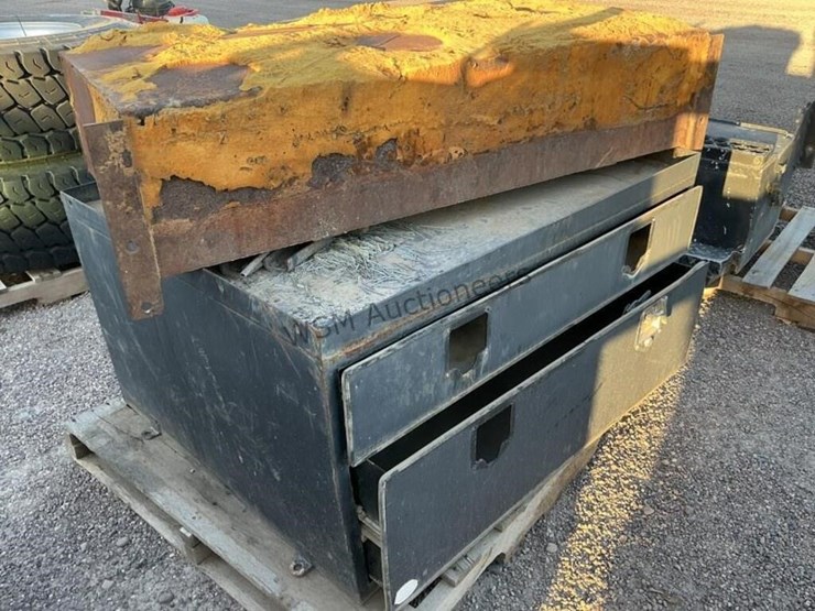 steel-toolboxes-&-tank-image-2