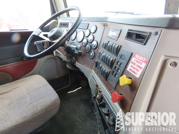 2015-western-star-4900-image-8