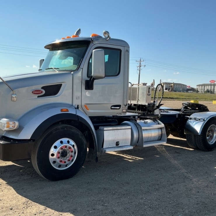2019 PETERBILT 567