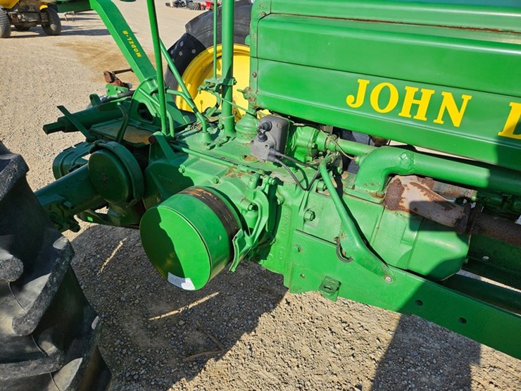 john-deere-b-image-15