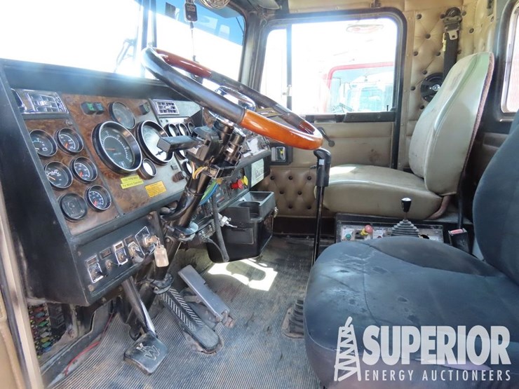 1996-kenworth-t800b-image-6