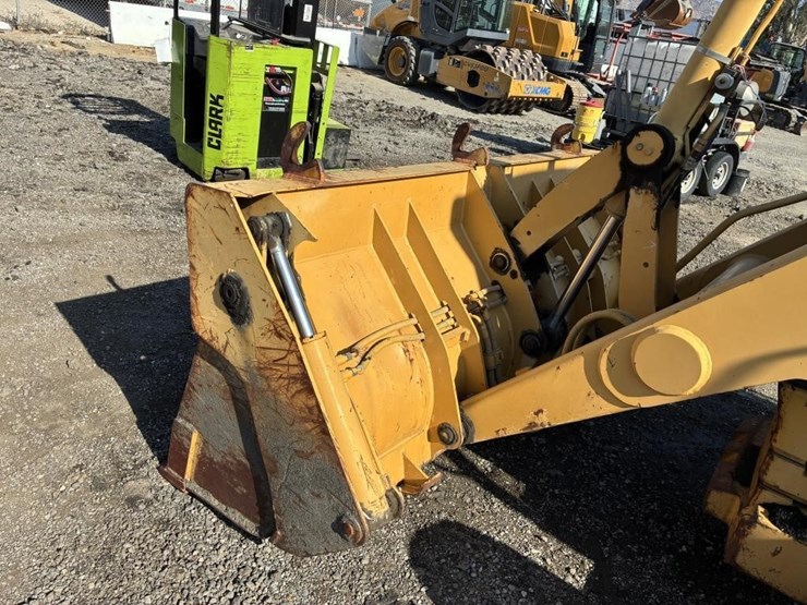 2000-caterpillar-436c-image-8