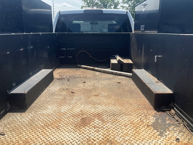 2012-dodge-3500-image-19