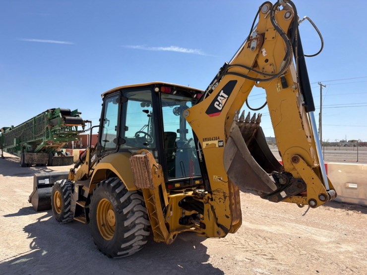 2021-caterpillar-420f2-it-image-9