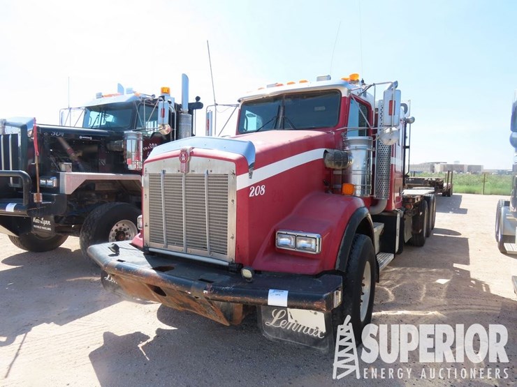2011-kenworth-t800-image-2