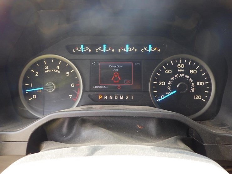 2016-ford-f150-image-34