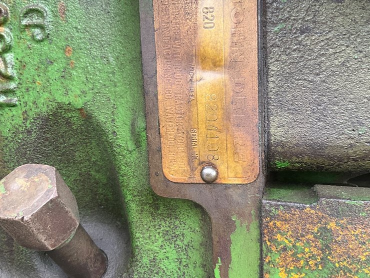 1958-john-deere-820-image-33