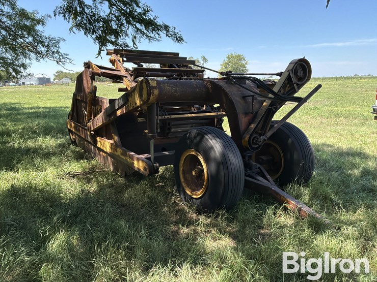 soil-mover-90-e-pull-type-scraper-image-3
