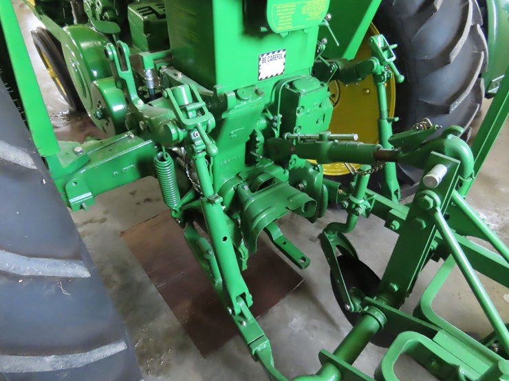 john-deere-530-image-2