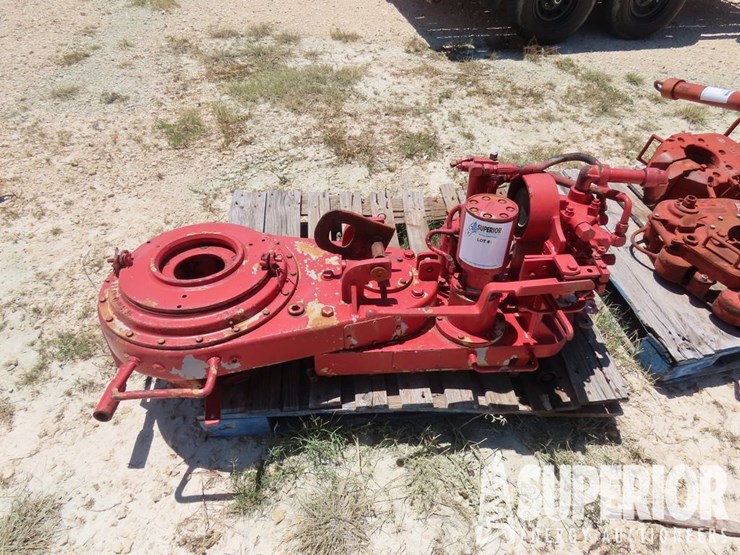 massey-ferguson-8-image-1