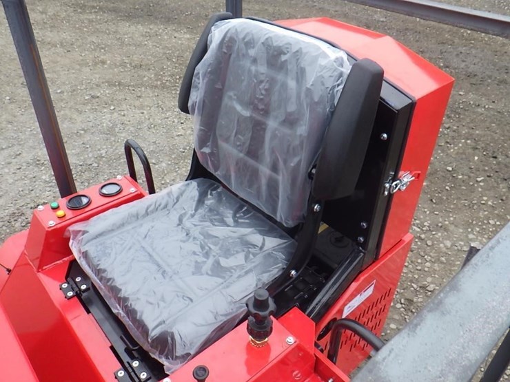 2026-agt-sda-140w-skid-steer-loader-image-13