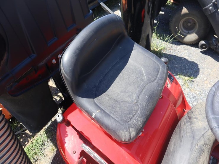 craftsman-t110-tractor-image-17
