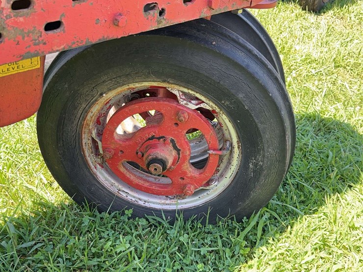 1953-farmall-super-m-image-18