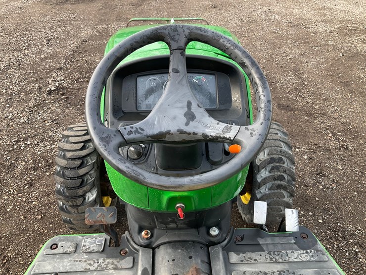 john-deere-3038e-image-64