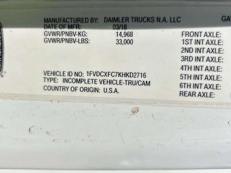 2019-freightliner-m2-106-image-5