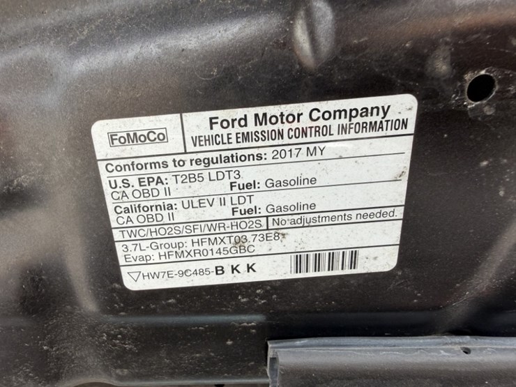 2017-ford-explorer-image-15