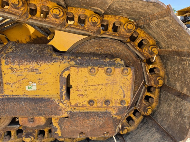 2016-caterpillar-d6k2-lgp-image-54