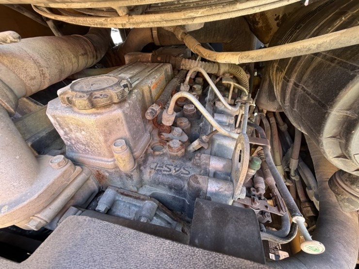 2012-caterpillar-236b3-image-15