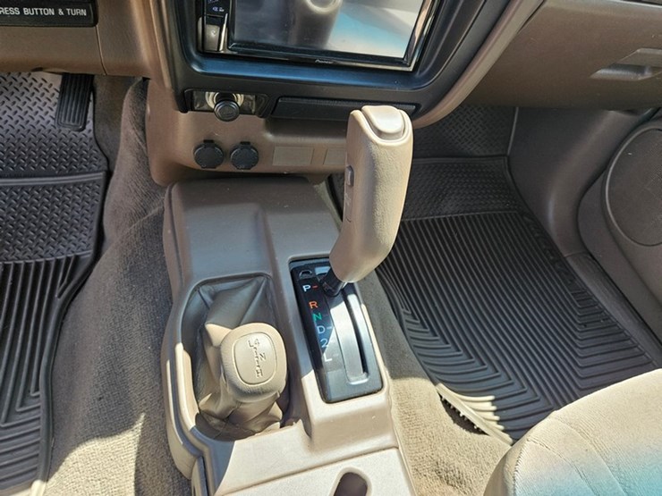 2004-toyota-tacoma-image-42