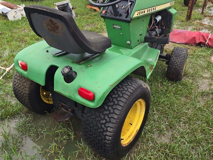 john-deere-300-image-4