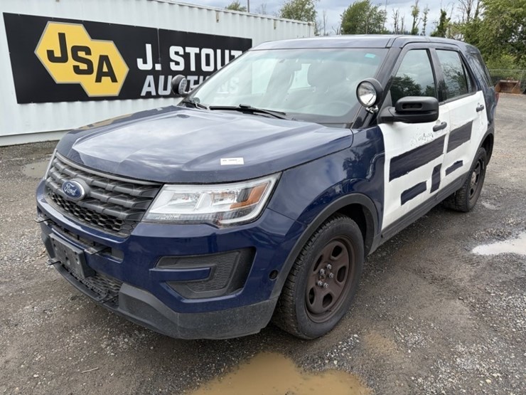 2017-ford-explorer-image-1