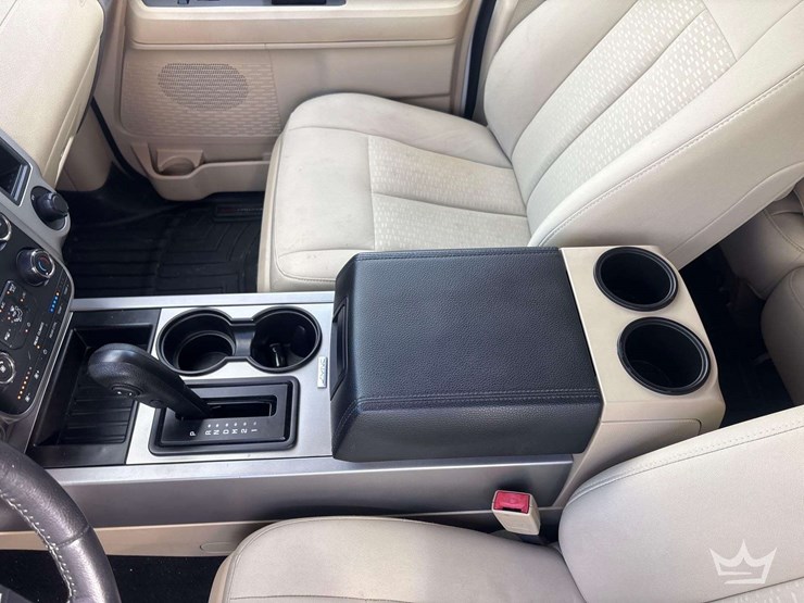 2016-ford-expedition-image-19
