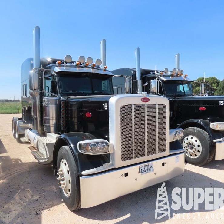 2020 PETERBILT 389