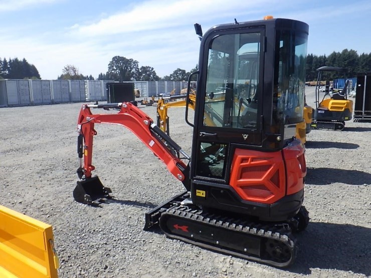 2026-vicsec-18flc-hydraulic-excavator-image-2