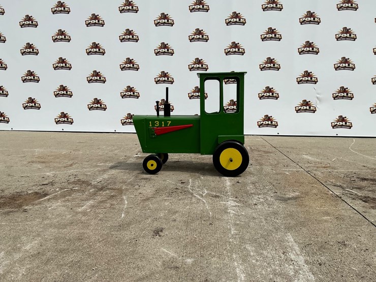 #99-•-john-deere-tractor-mailbox-image-3