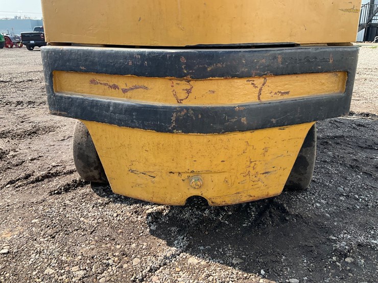 caterpillar-mc30-image-26