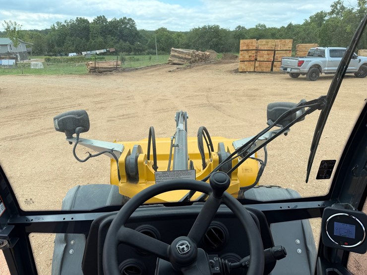 2023-john-deere-g-image-49