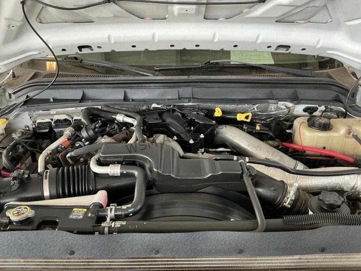 2013-ford-f550-image-12