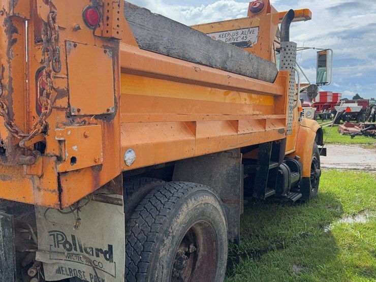 1994-international-dump-truck,-drove-in,-replaced-bed-floor-recently,-retired-state-truck,-battery-disconnect,-vin#-1htsdaan2vh441136-image-9