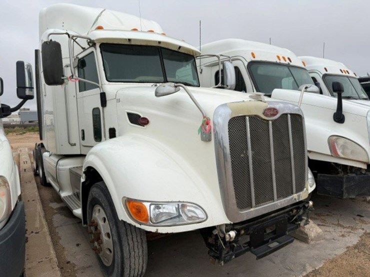 2012-peterbilt-386-image-2