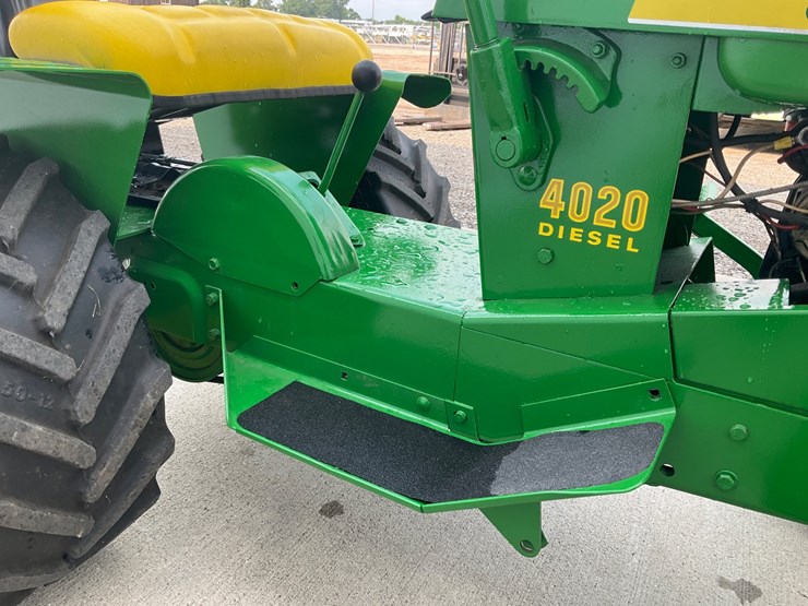 john-deere-4020-image-13