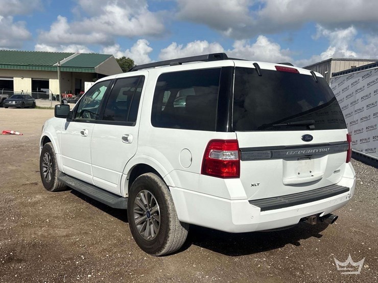 2016-ford-expedition-image-4