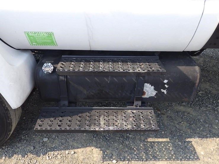 2015-ford-f750-image-14