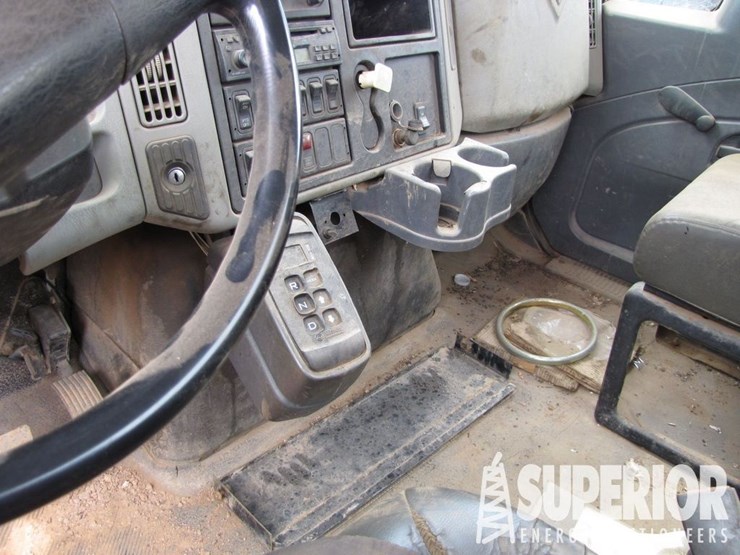 2009-international-durastar-4300-image-6