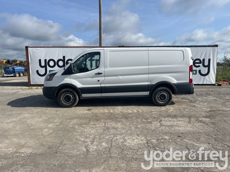2015-ford-transit-image-3