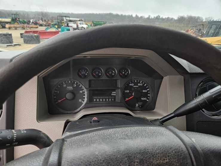 2009-ford-f550-image-32