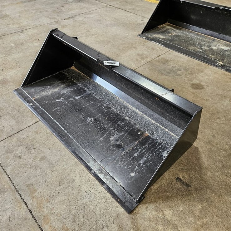 #656 • New Swict 66" Material Bucket