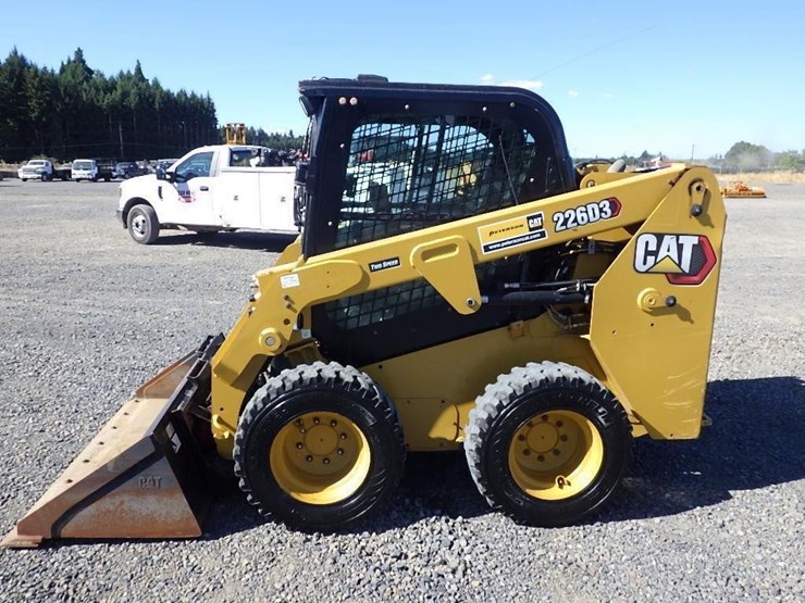 2014-caterpillar-226d3-image-2