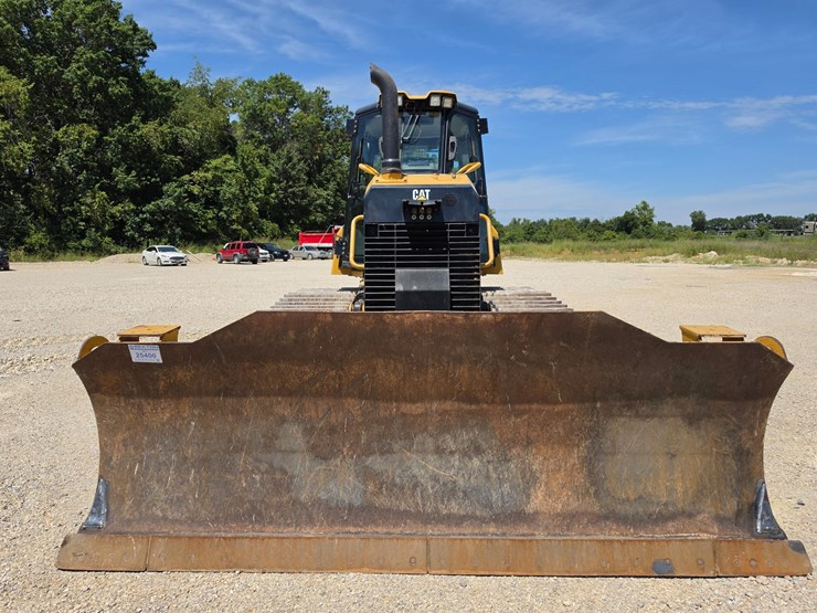 2016-caterpillar-d6k2-lgp-image-13
