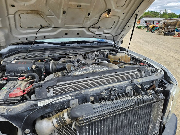 2009-ford-f550-image-63