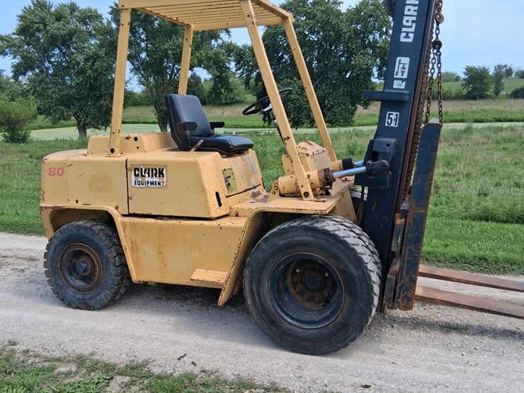 #108-•-clark-c500y80s-pneumatic-forklift-image-8