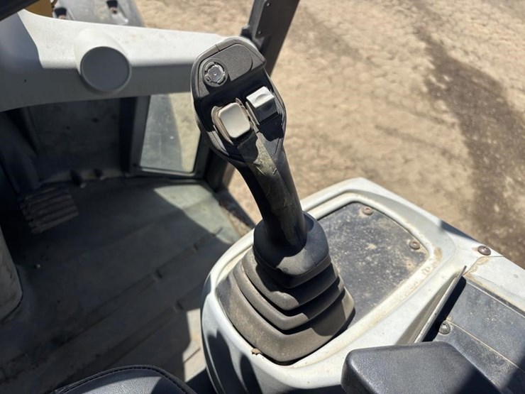2014-caterpillar-907h2-image-27