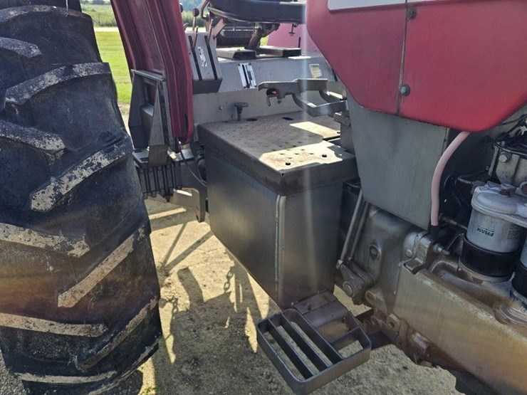 massey-ferguson-1080-image-11